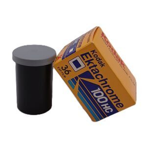 35mm Kodak Ektachrome 100 HC Color Slide Film 36 Exp Dated 11/1993 Vintage